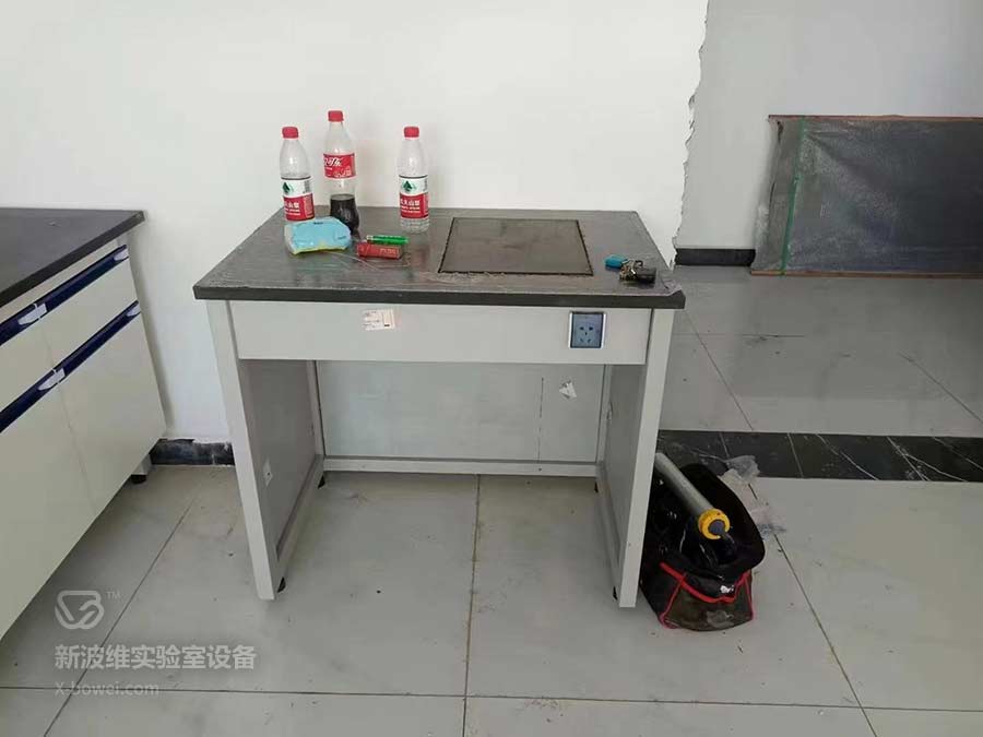 湖北实验室工作台厂家-天平台